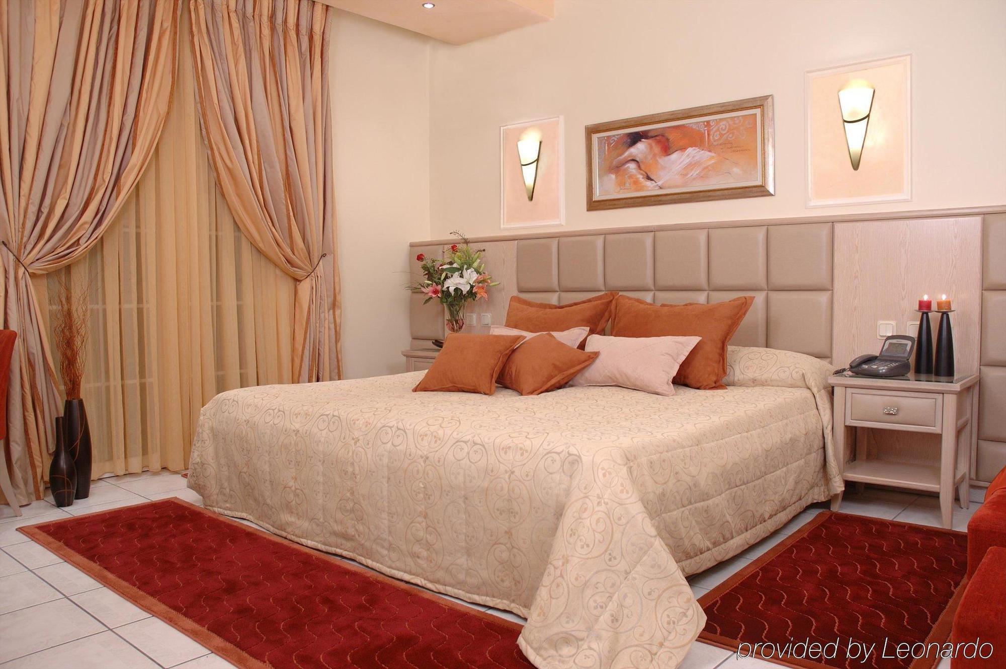 Hotel Strass Paralía Habitación foto